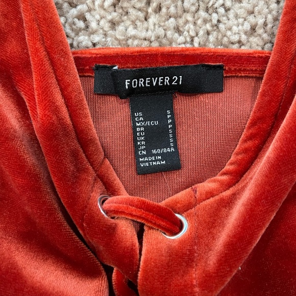 Forever 21 Velvet Crop Top - Picture 2 of 3